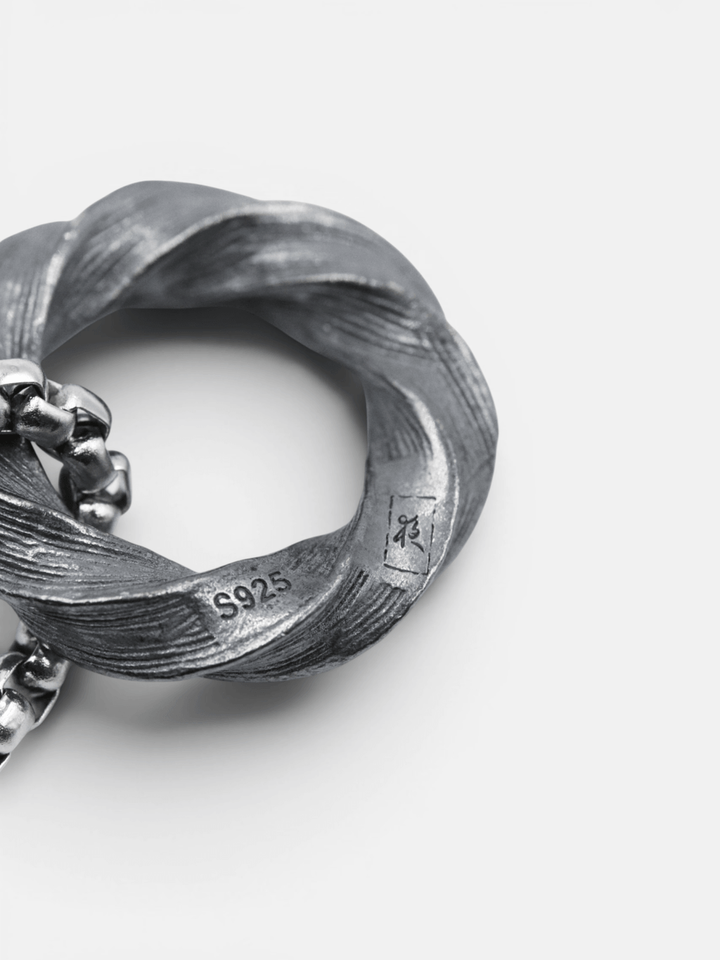 Nagare Ori Pendant