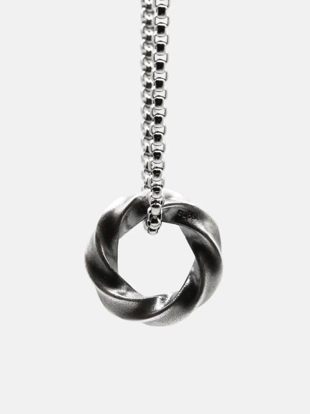 Nagare Pendant