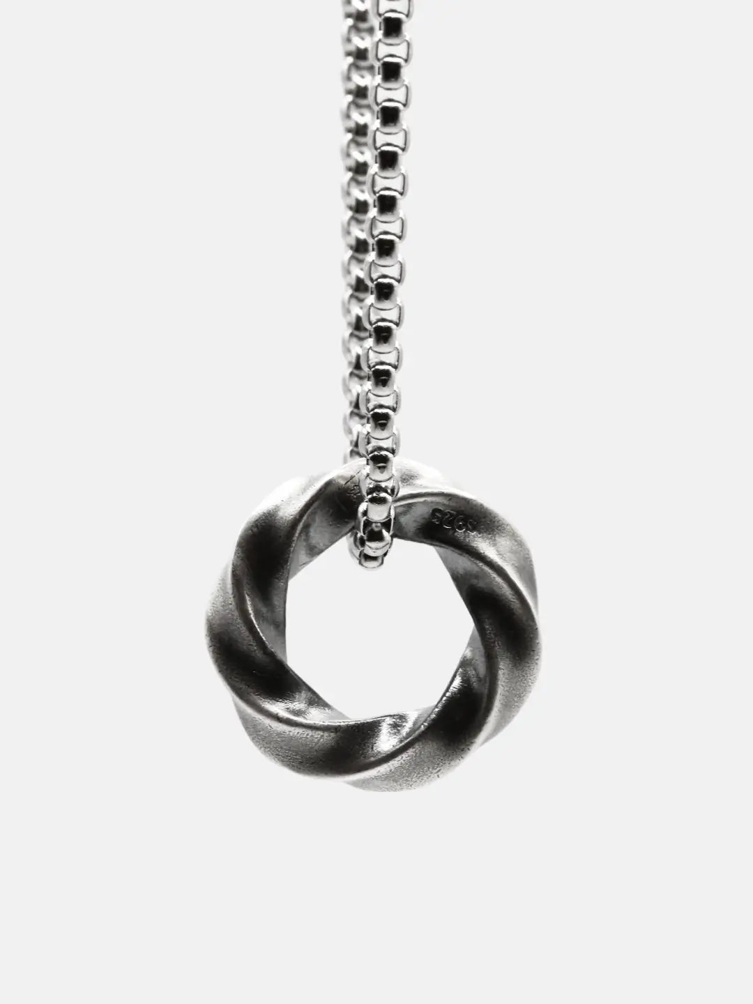 Nagare Pendant