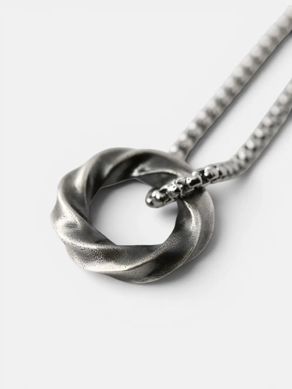 Nagare Pendant
