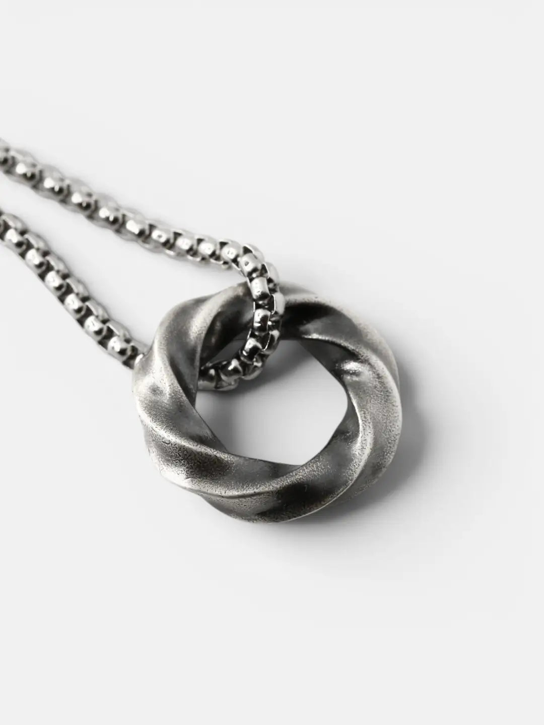 Nagare Pendant